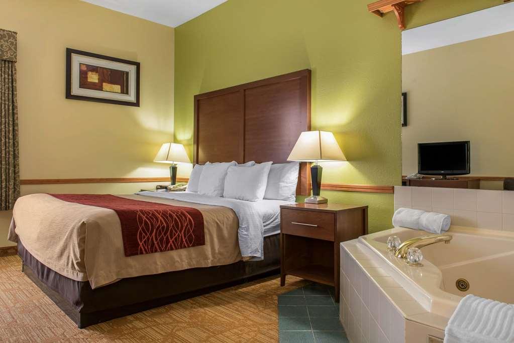 Quality Inn Jacksonville Near I-72 South Jacksonville Room photo